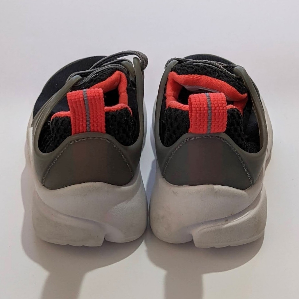 Nike Little Presto Black Baby Sneakers Size 2C - Picture 2 of 6
